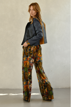 printed pants in silk 2